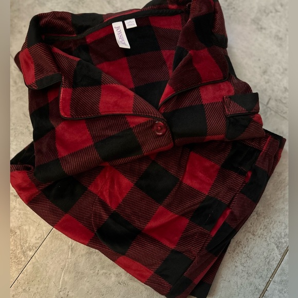 Other - Women plaid Christmas pajamas